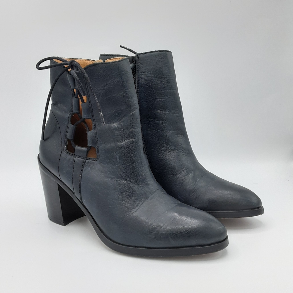 Latigo Jace Navy Leather Cutout Lace-Up Ankle Boots